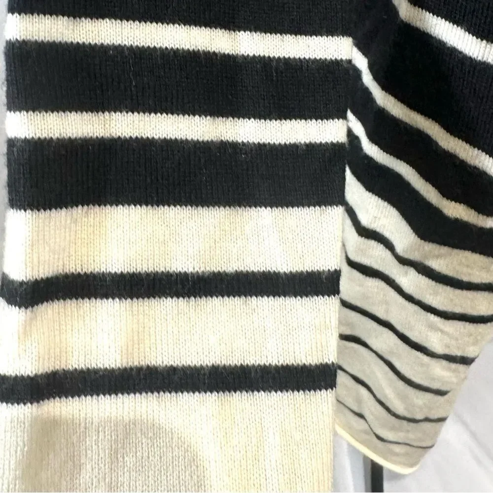 J. McLaughlin 100% Italian merino wool black & white cardigan sweater size small